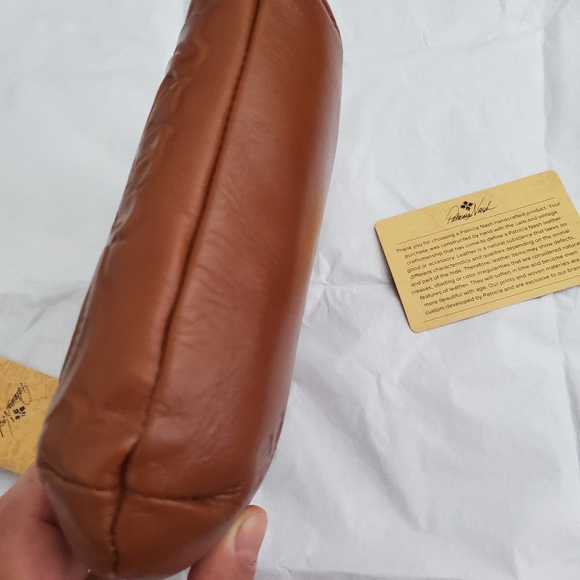 NWT Patricia Nash Leather Wristlet. - Picture 11 of 16